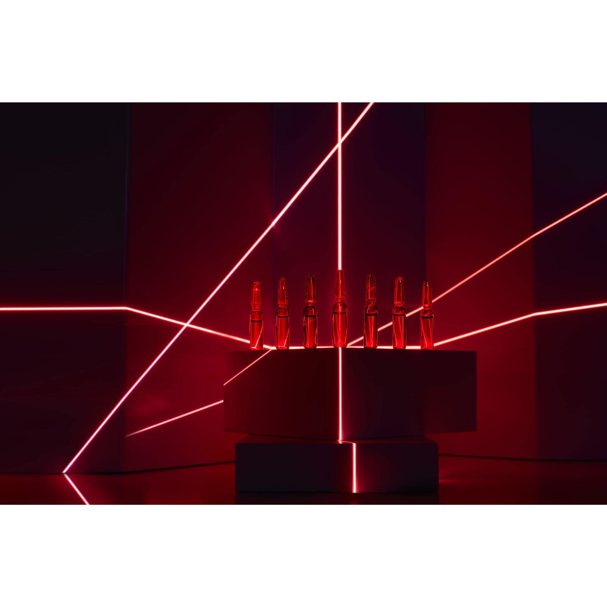 l-or-al-paris-revitalift-laser-x3-ampoules-effet-peeling-10-acide-glycolique-7-x image 5
