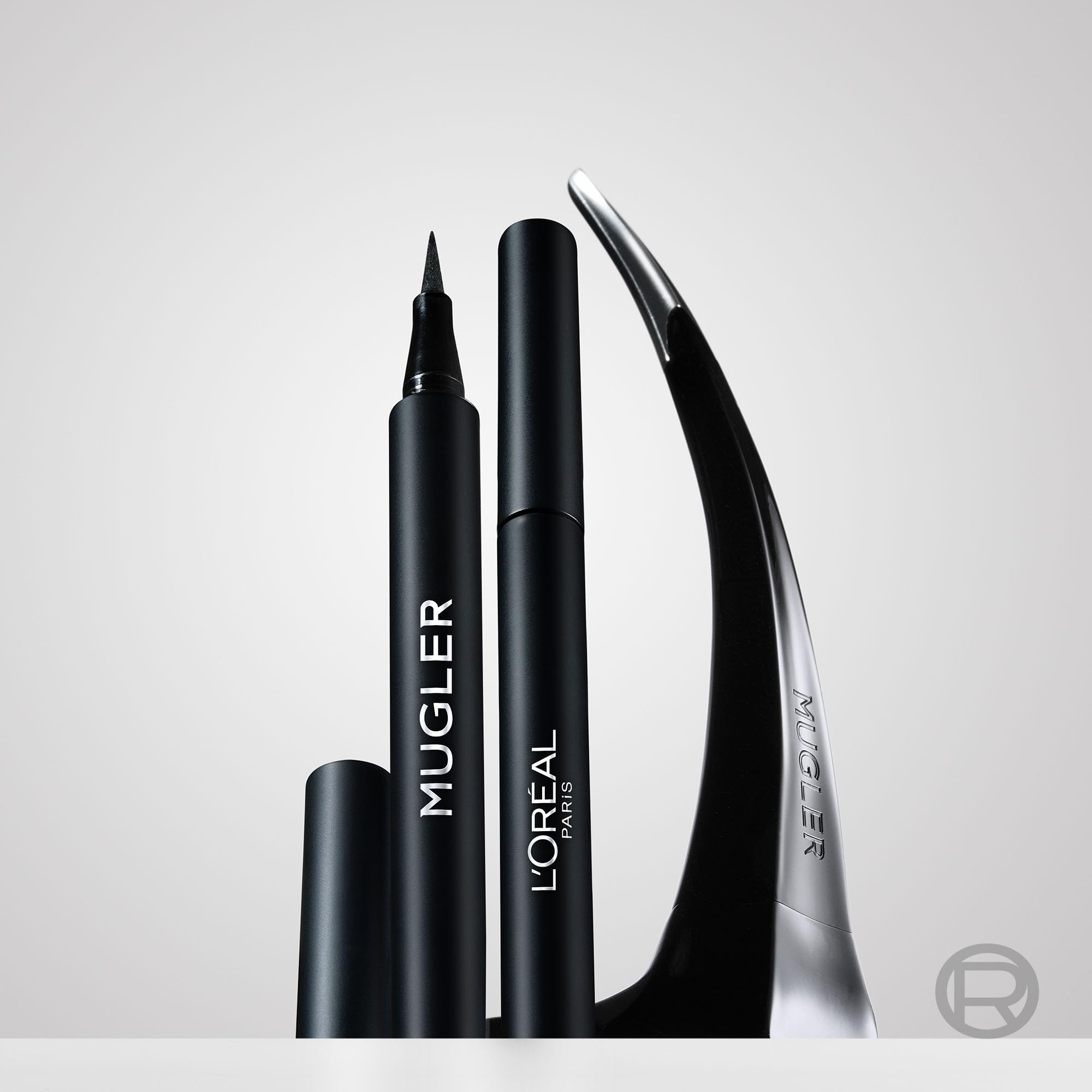 l-or-al-paris-x-mugler-liner-sculptural-eyeliner-noir-waterproof-24h-6-3-g image 4