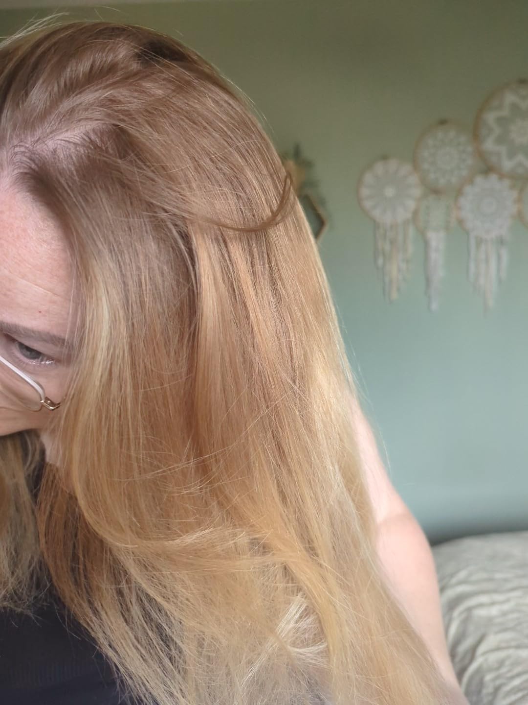 Blond lumineux sans coiffeur