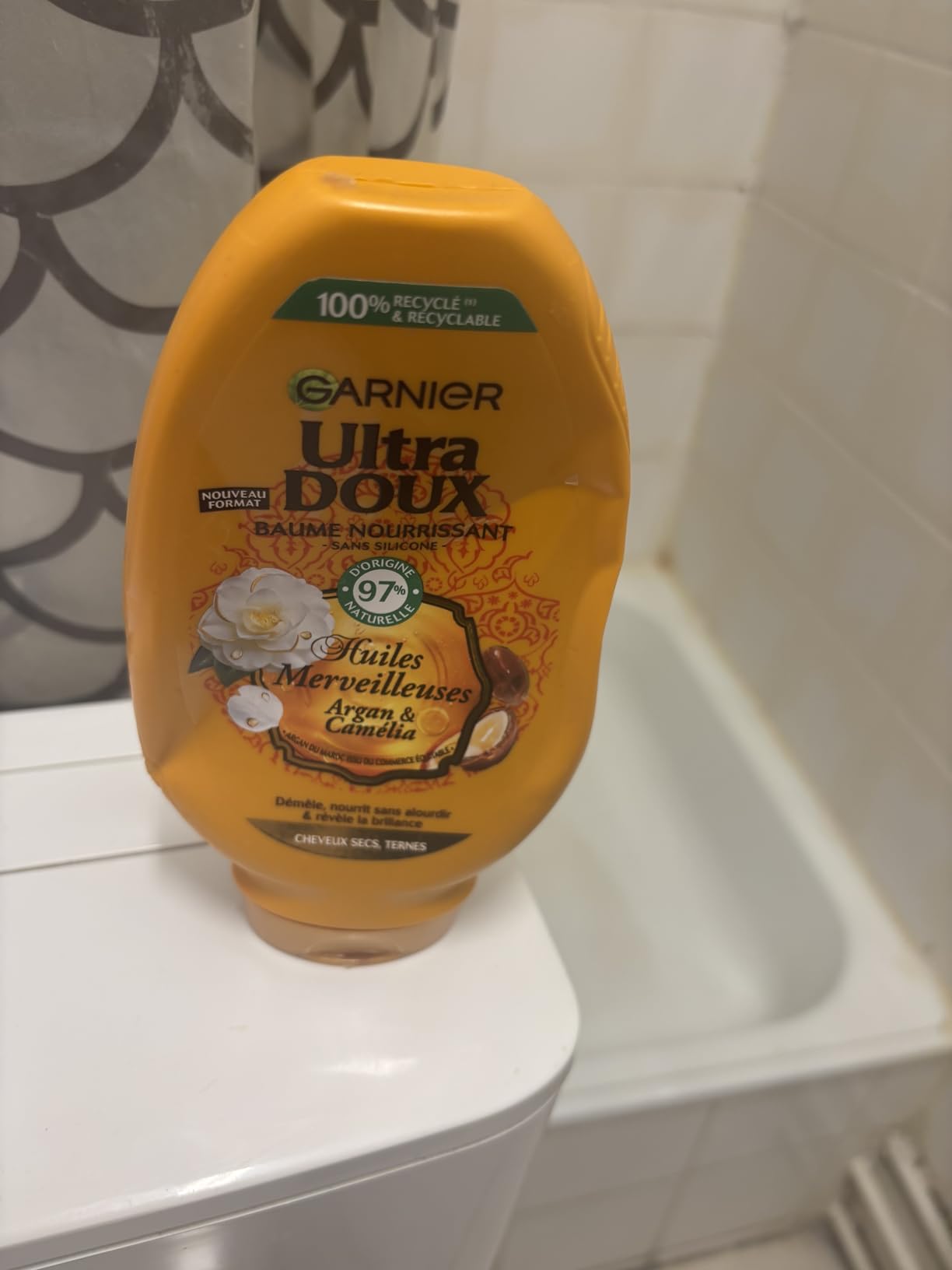 Très bien pour cheveux secs