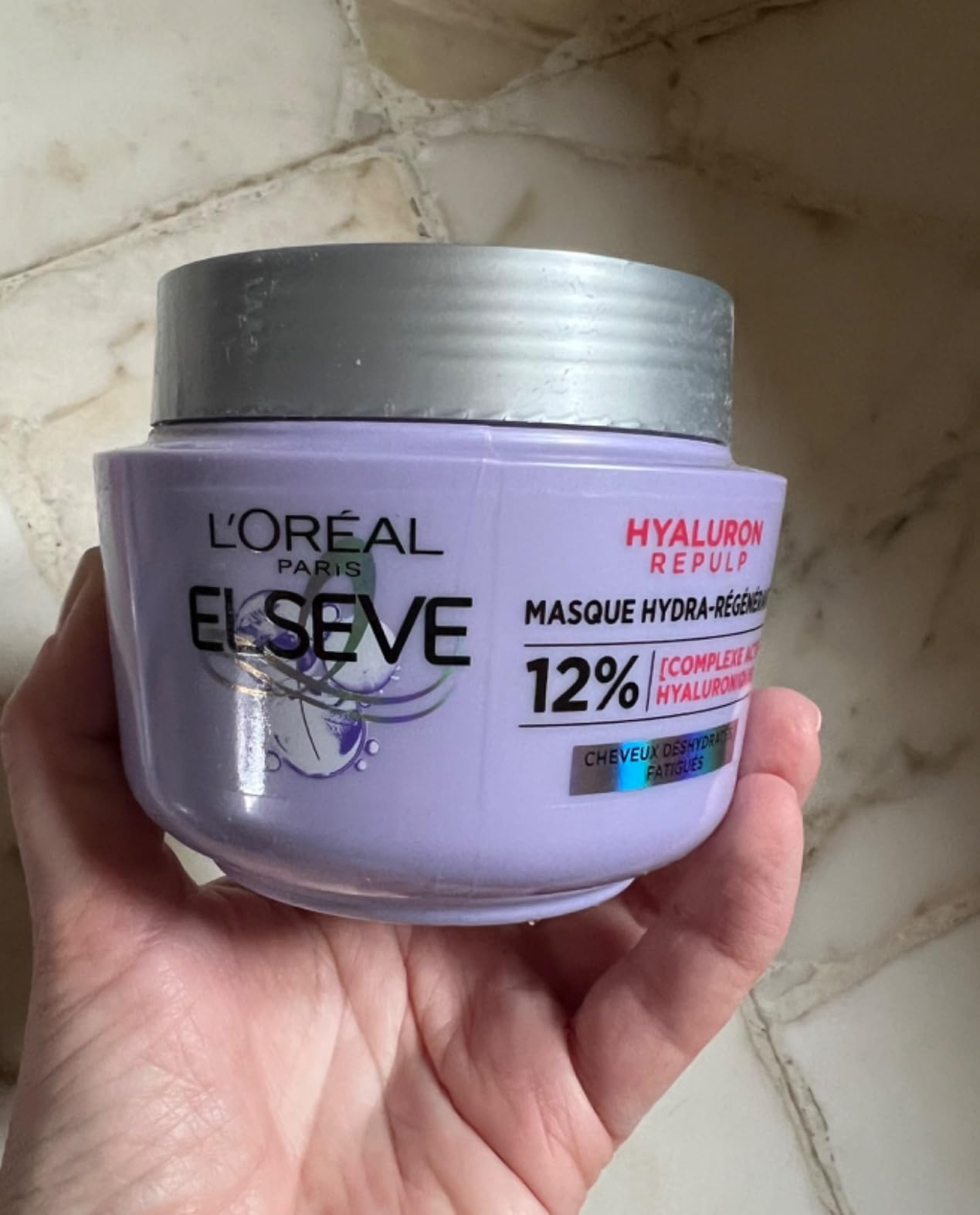Trop léger pour mes cheveux très abîmés
