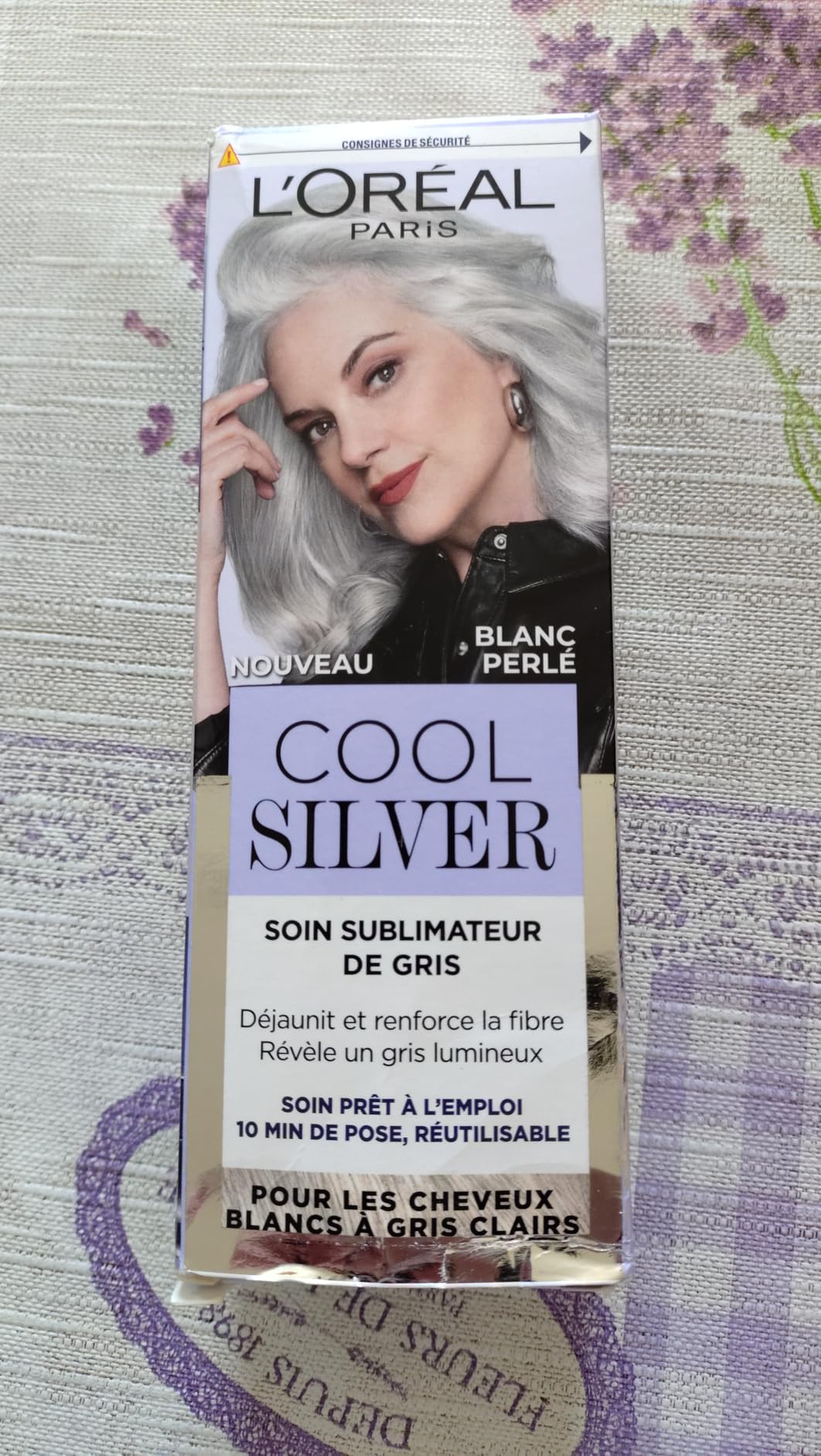 Parfait pour cheveux blancs naturels