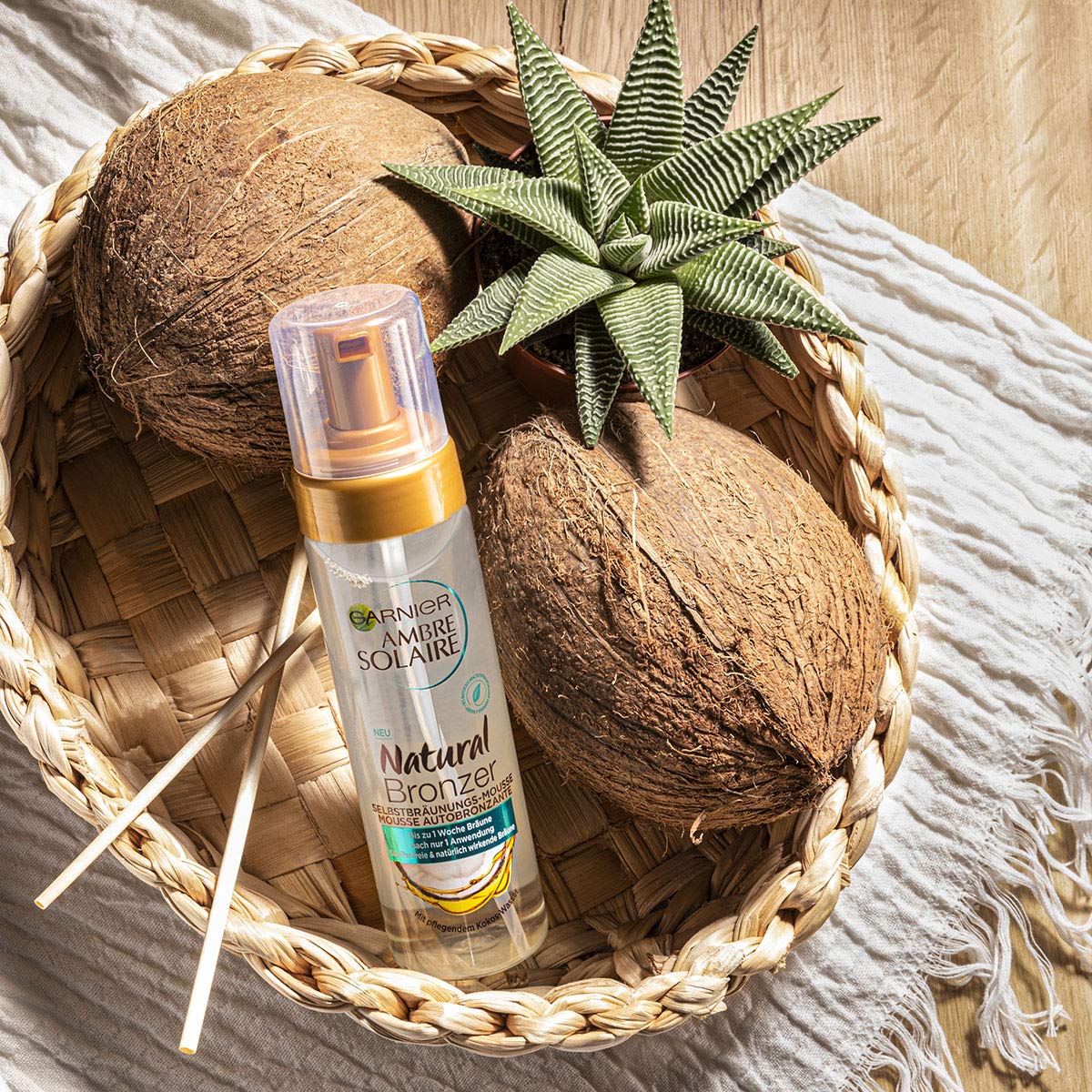 garnier-ambre-solaire-natural-bronzer-mousse-autobronzante-hydratante-visage-cor image 3