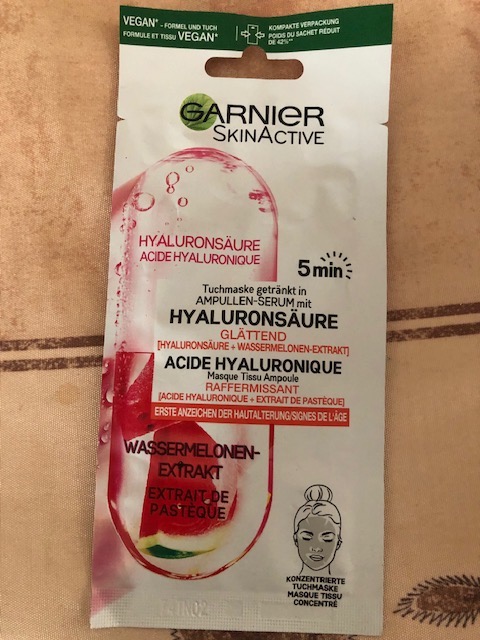 Hydrate bien, raffermit moins
