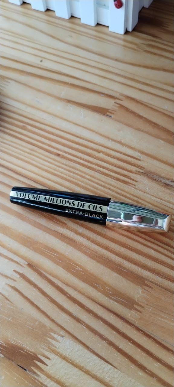 Très bien, démaquillage soigneux