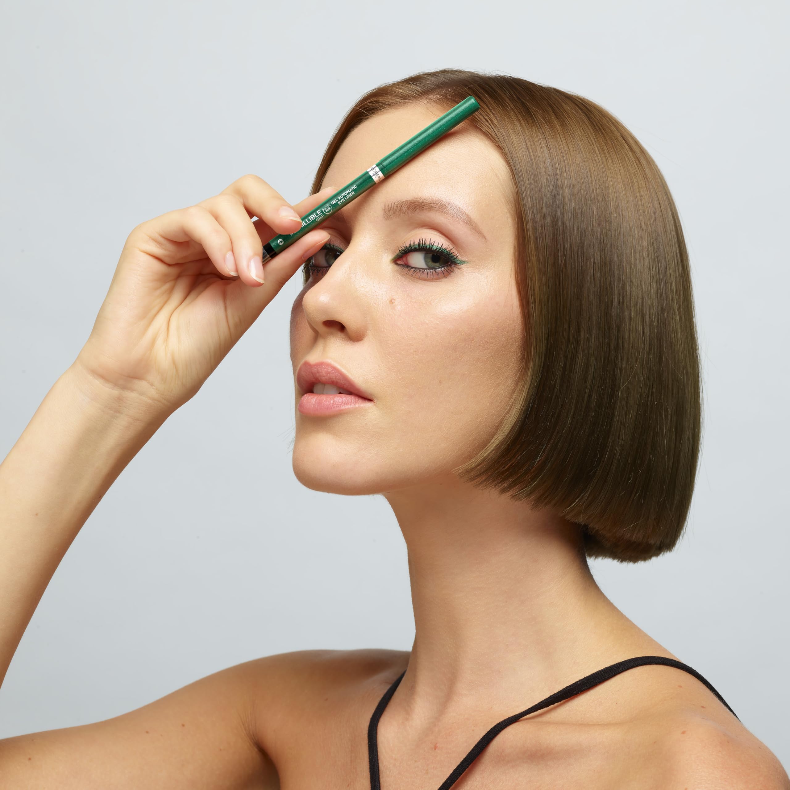 l-or-al-paris-infaillible-grip-liner-crayon-eyeliner-waterproof-blue-jersey image 8