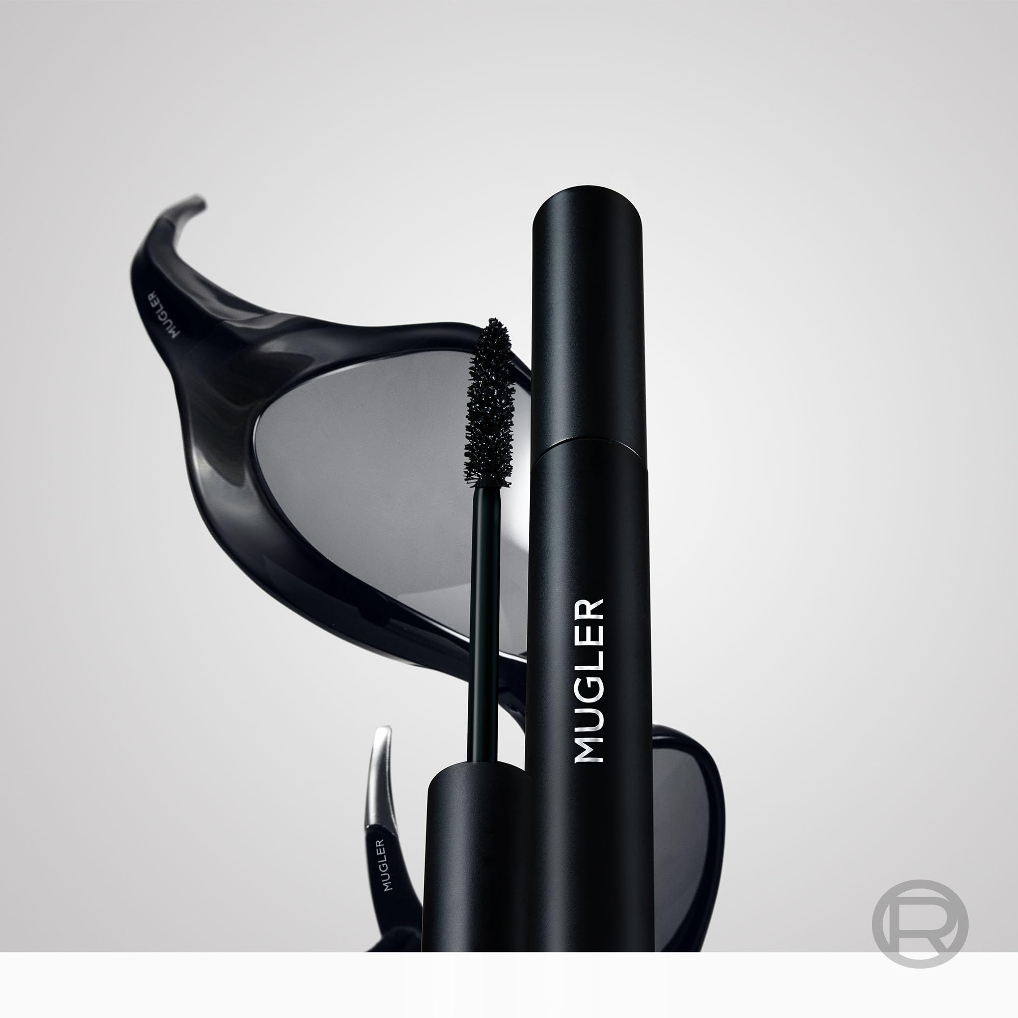 l-or-al-paris-x-mugler-mascara-volume-augment-noir-7-5-ml image 6