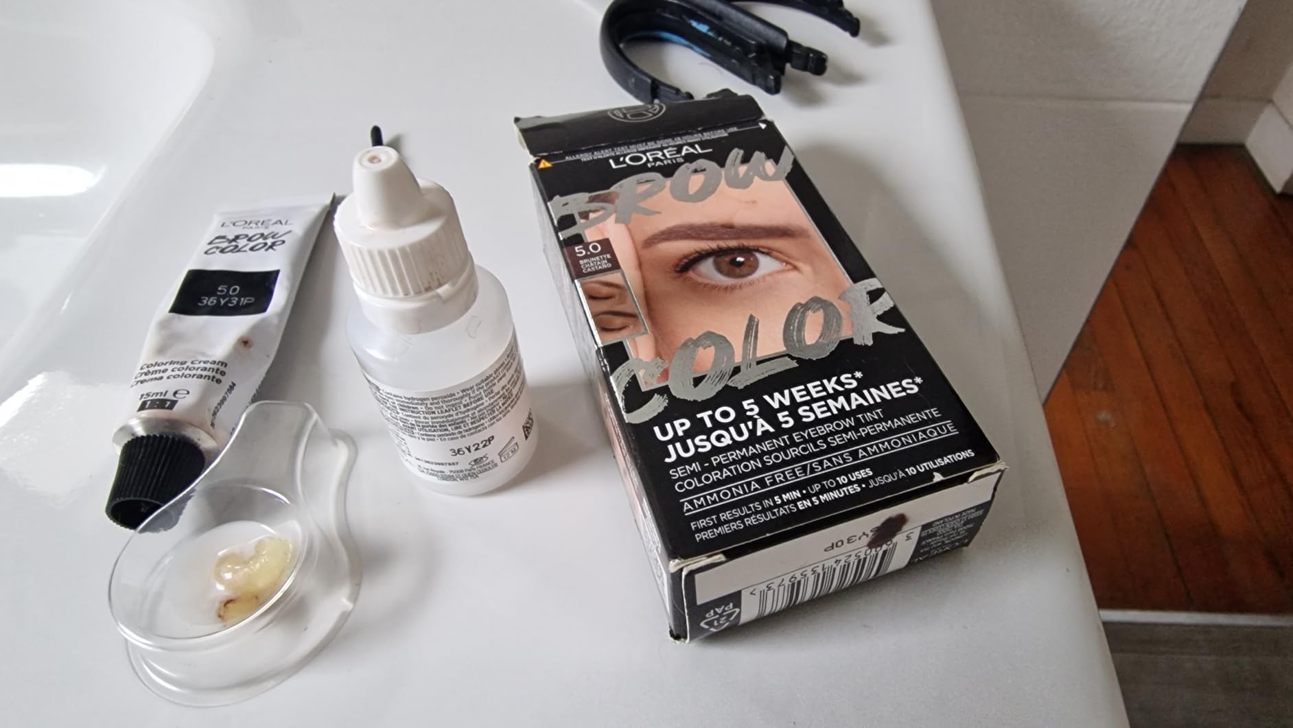 Sourcils parfaits pendant des semaines